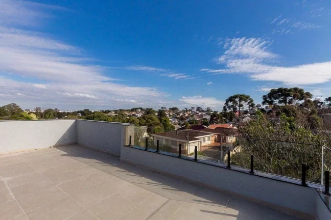 Sobrado Triplex Abranches