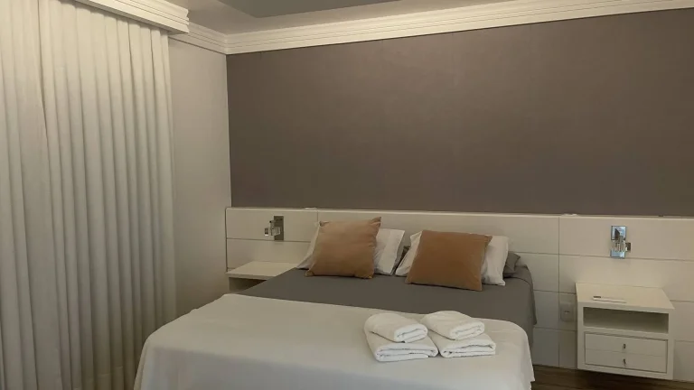 Imagem Casa com 4 Suítes para Temporada em Jurerê Internacional