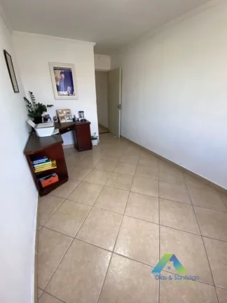 Imagem SANTO ANDRÉ Casa 200M², 3 dormitórios, varanda gourmet, 4 vagas de garagem, ótima localização e valor !!!