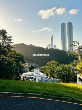 Imagem Terreno á venda com ótima localização em Balneário Camboriú.
