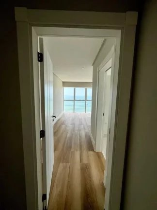 Imagem Apartamento frente mar com 4 suítes e 4 vagas na Barra Sul de Balneário Camboriú
