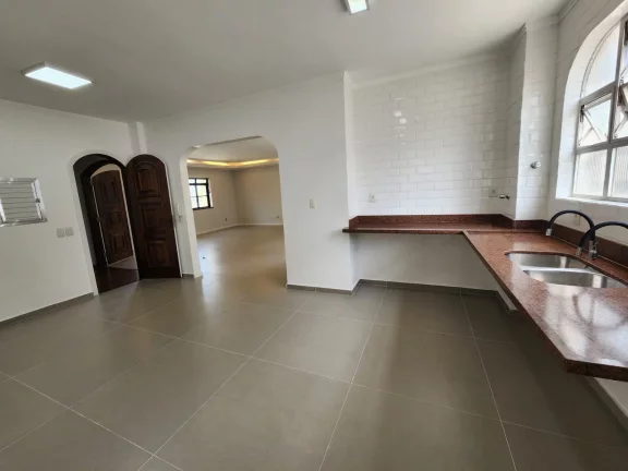 Imagem Apartamento reformado sendo 334 m² 4 dormitórios, 2 suítes , 3 vagas - Boqueirão