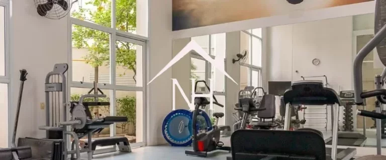 Imagem Lindo Apartamento com pé direito de 3,10m com 350m² sendo 3 suítes (1 master closet duplo e sala de banho ) e 5 vagas