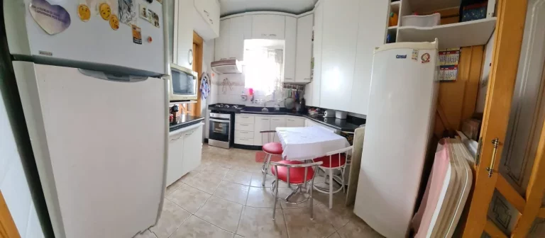 Imagem Ótima Localização - Apartamento Andar Baixo de 3 dormitórios (1 suíte) e 2 vagas na Vila Esperança a 3min do Metrô