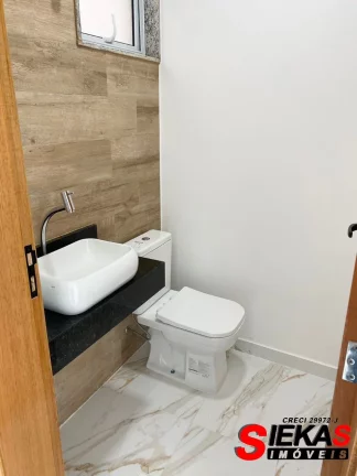 Imagem Imperdível oportunidade de adquirir uma casa de luxo em São Paulo-SP, na Vila Salete! 3 quartos, 3 suítes, 2 salas, 4 banheiros, 4 vagas de garagem e 200m² de área.