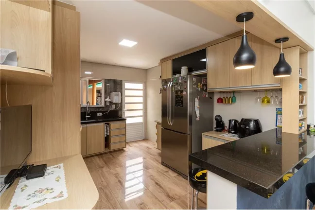 Imagem Casa Charmosa e Acolhedora no Jardim Pirituba, com Área Gourmet Completa e Suíte com Varanda Privativa