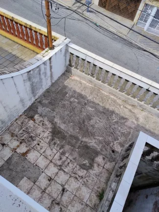 Imagem Sobrado de Luxo à Venda em Santo André-SP no Bairro Jardim Las Vegas: 3 Quartos, 1 Suíte, 3 Banheiros, 2 Vagas, 185 m².