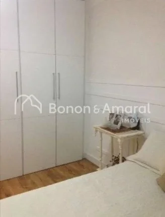 Imagem Excelente apartamento, totalmente reformado e bem localizado, com sala para dois ambientes e varanda...