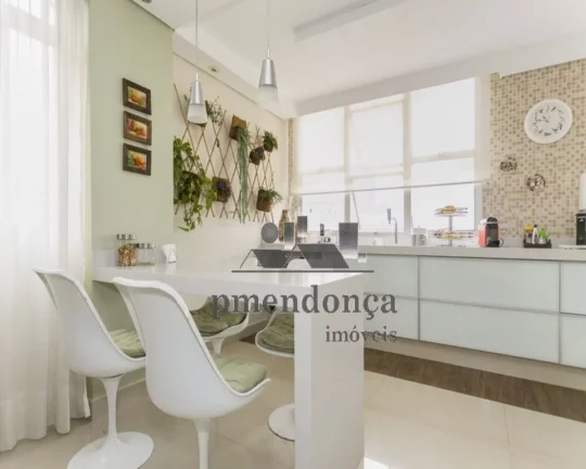 Imagem Magnifico apartamento, totalmente reformado a 2 anos, proprietário transformou apto. em 01 dormitó...