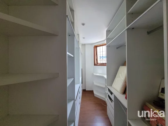 Apto 03 dormitórios suíte terraço sacada churrasqueira e garagem de Santa Maria