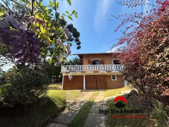Imagem Casa a Venda Localizado no Bairro Jardim Califórnia em Campos do Jordão-SP.