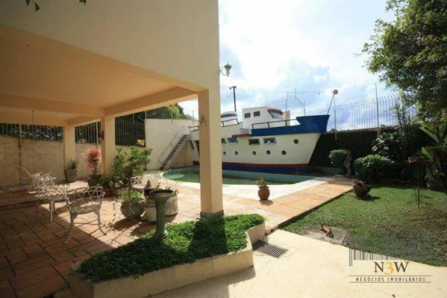 Imagem Casa à venda na Vila Leopoldina São Paulo SP com 3 dormitórios, 1 suíte, 7 vagas de garagem e 427,95m².