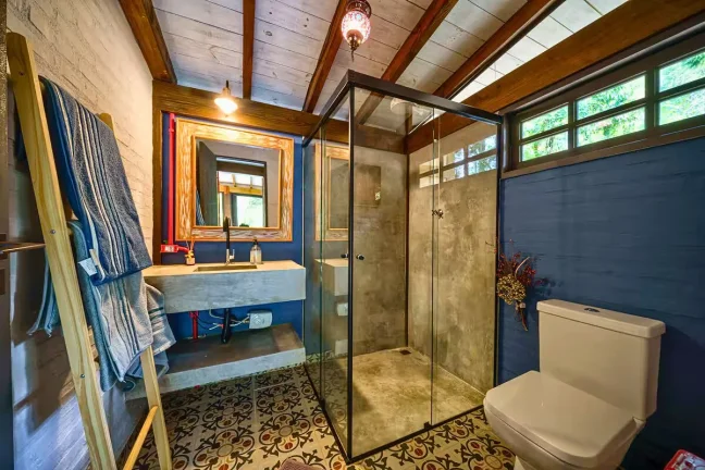 Imagem Cabana Moderna: Onde a Arquitetura se Mescla com a Floresta de Gonçalves