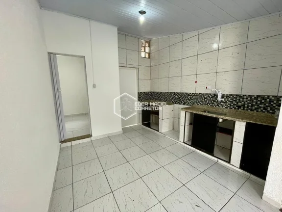 Imagem Excelente imóvel em terreno de 275 m², com 219 m² de área construída, ideal para moradia famili...