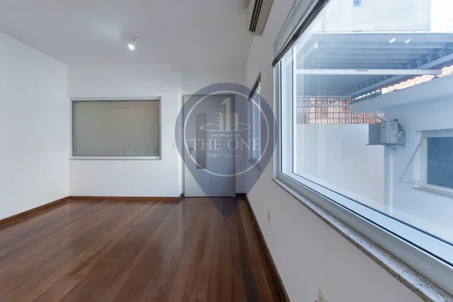 Imagem Imperdível: Casa à venda em São Paulo-SP no Jardim Vera Cruz com 2 quartos, 1 suíte, 2 salas, 4 banheiros, 2 vagas e 192m²