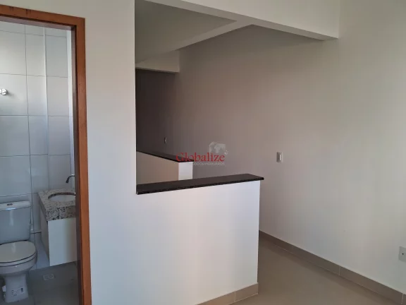Imagem Belíssima casa alta Duplex em Santos na Ponta da Praia com duas garagens, 3 suítes e churrasqueira a venda por R$ 990.000,00
