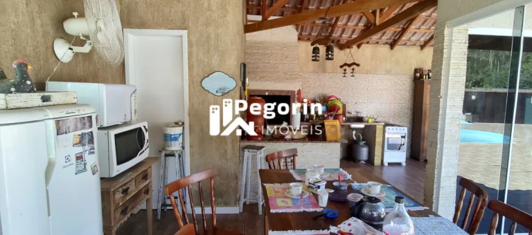 Imagem Chácara à venda em Campina Grande do Sul, Roseira, com 5 quartos, 192,00m²