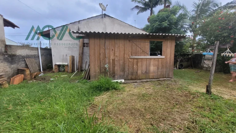 Imagem Casa com excelente terreno e localização privilegiada em Itapoá/SC