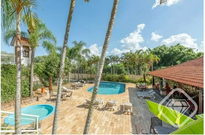 Imagem Espaço, sol e lazer para sua família viver bem!

Linda casa em condomínio, localizada no Green Hi...