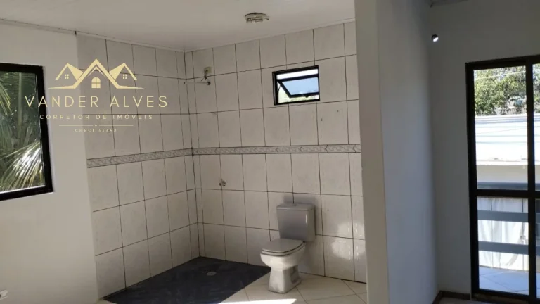 Imagem Imperdível casa para venda ou locação em Foz do Iguaçu-PR, 4 quartos, 1 suite, 2 salas, 2 banheiros, 3 vagas de garagem.