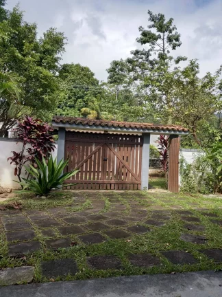 Imagem linda casa em Niterói, 3 quartos sendo 1 suíte e armários embutidos