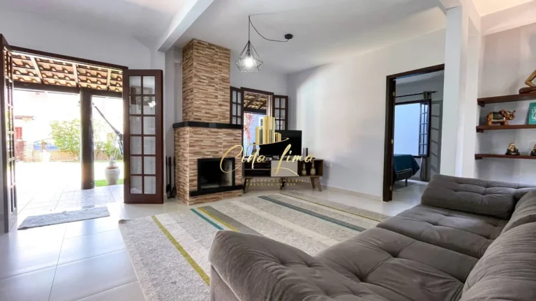 Imagem Casa alto padrão a venda no Pico da Cruz no Rio Tavares SC.