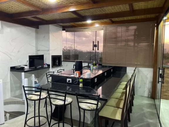 Imagem Enseada - Cobertura duplex - 02 dormitórios - 02 vagas - 500 metros da praia.