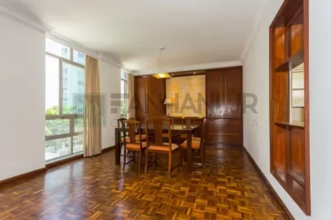 Imagem Imperdível! Apartamento à venda no Jardim Paulista São Paulo-SP: 3 quartos, 1 suíte, 2 salas, 4 banheiros, 2 vagas, 230m².