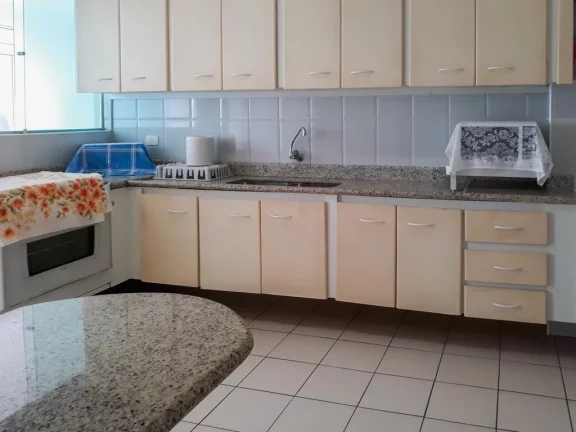 Imagem Apartamento com 4 dormitórios, 220 m² - venda ou alugueL - Pitangueiras - Guarujá/SP