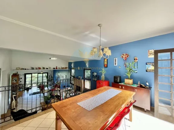 Imagem Casa em Condomínio a Venda no bairro Granja Viana - Carapicuíba, SP