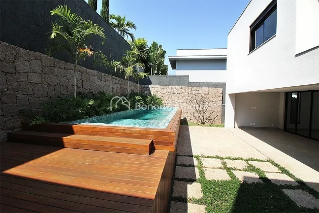 Imagem Linda casa, com arquitetura moderna e acabamento de alta qualidade em todos os ambientes. A residên...