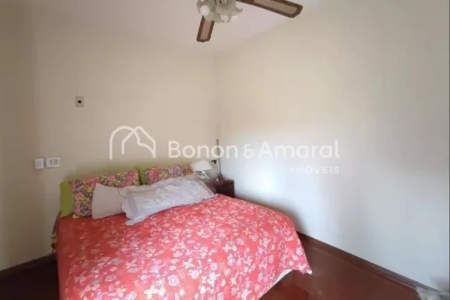 Imagem Amplo Imóvel à Venda com 3 Quartos em Campinas

Estamos oferecendo um espaçoso imóvel localizado...