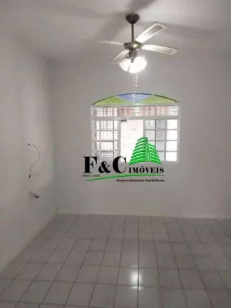 Imagem Casa para Venda em Limeira, Conjunto Habitacional Victor D`Andrea, 3 dormitórios, 1 suíte, 1 banheiro, 2 vagas