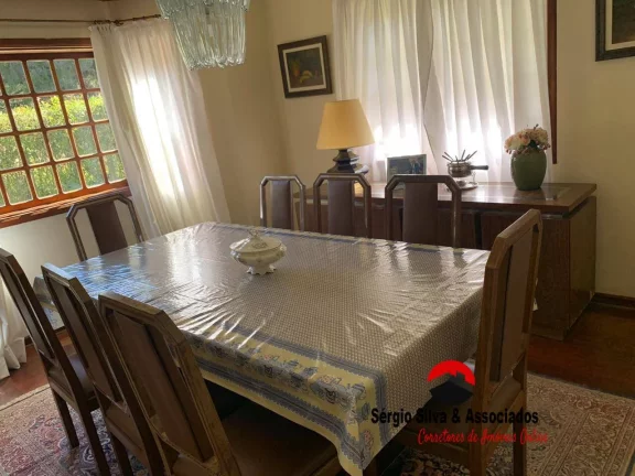 Imagem Casa para Locação Anual na Região do Alto do Capivari em Campos do Jordão.