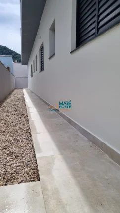Imagem Super Casa nova em condomínio
