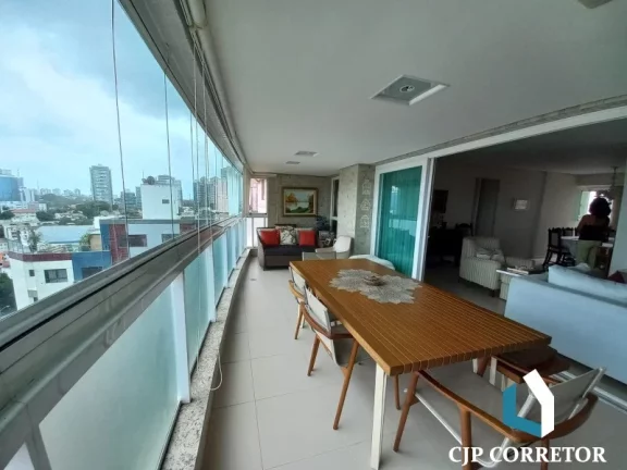 Imagem Apartamento para vender no Rio Vermelho, quatro quartos