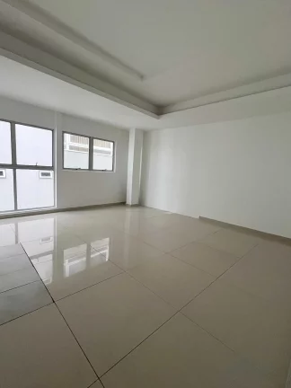 Imagem Cobertura comercial com 555m2 no Centro de Balneário Camboriú