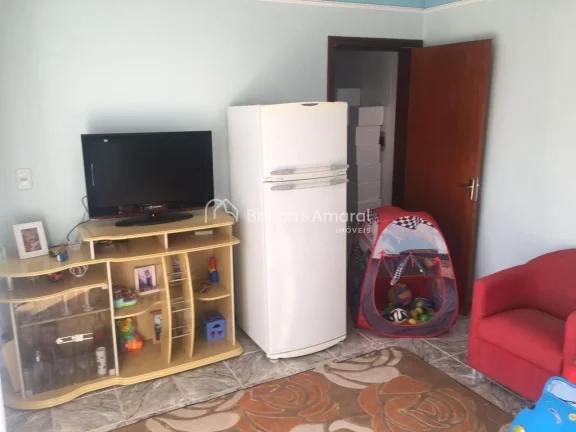 Linda casa á venda à venda em Condomínio Fechado em Valinhos/SP. 3 dormitórios, 1 suíte, 2 banh...