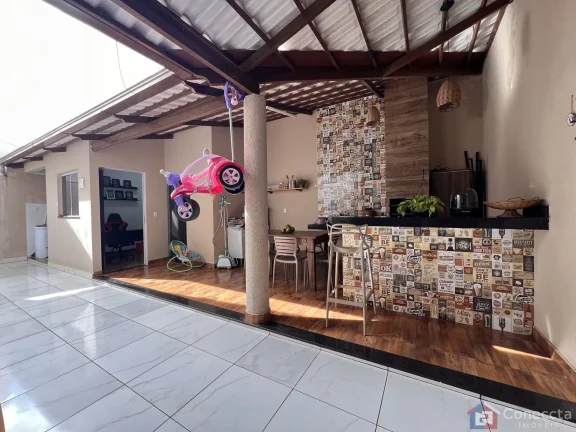 Imagem Casa Térrea à Venda no Afonso Queiroz em Patos de Minas – 3 Quartos e Churrasqueira