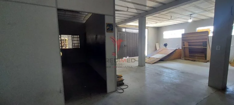 Imagem Casa para venda no Clube dos 500 , quintal, aceita financiamento. Guaratinguetá