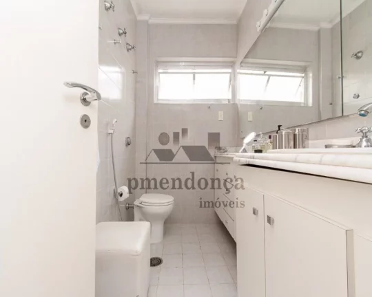 Imagem living para 2 ambientes integrado som a sala de jantar, lavabo, 3 dormitórios sendo 1