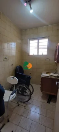 Imagem Casa para Venda em São Roque, Jardim Bela Vista, 2 dormitórios, 1 suíte, 1 banheiro, 2 vagas