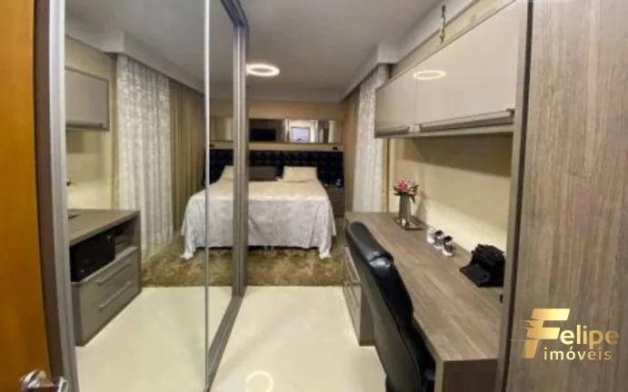 Imagem EXCELENTE OPORTUNIDADE! Cobertura duplex com vista para o mar, nada quadra da Praia de Itaparica.