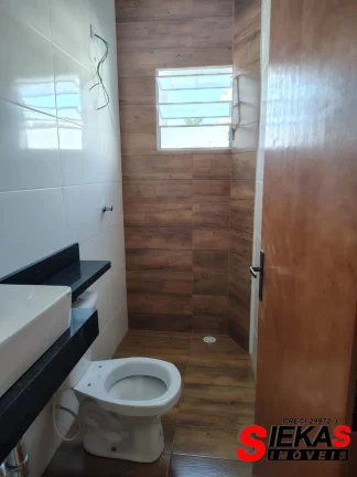 Imagem Imóvel à venda em São Paulo-SP: Casa de 3 quartos na Vila Carrão, com suíte, 4 banheiros e 4 vagas de garagem!