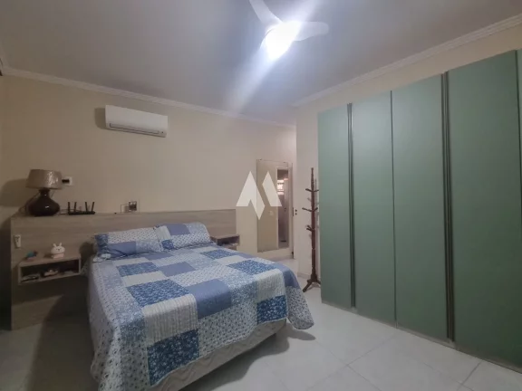 Imagem Casa á venda com 3 dormitórios e 2 suítes - Aparecida em Santos