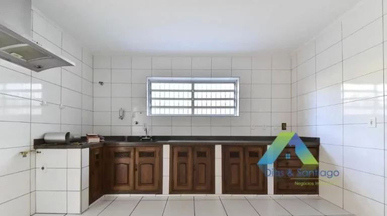 Imagem PAULICEIA Sobrado 310M², 4 dormitórios, 1 suíte, 4 vagas com ótima localização e valor !!!