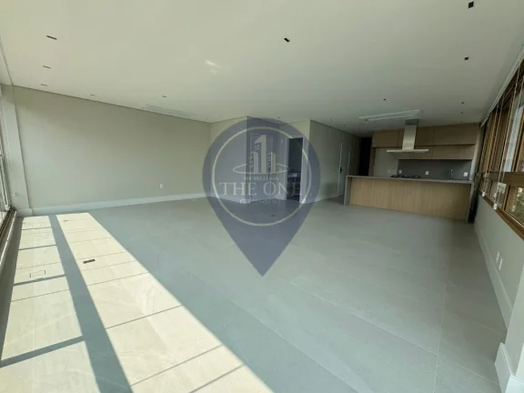 Imagem Apartamento de Luxo para Locação no Itaim Bibi - São Paulo-SP: 3 Quartos, 3 Suítes, 2 Salas, 4 Banheiros, 2 Vagas de Garagem!