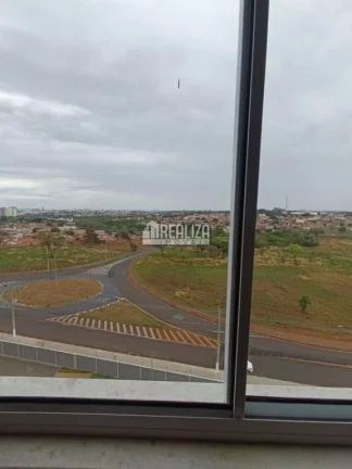 Imagem Aluguel de Apartamento de 2 Dormitórios no Condomínio Reserva do Paraíso, bairro Jardim Esplanada - Uberaba