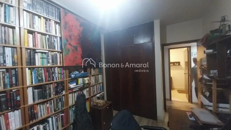 Imagem Localizado em um dos edifícios mais tradicionais da cidade, este apartamento oferece conforto e pra...