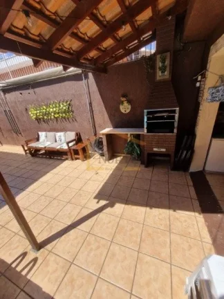 Imagem Sobrado 2 dormitórios, sendo 1 suíte, 2 banheiros, cozinha planejada, lavanderia ampla, quarto de ...